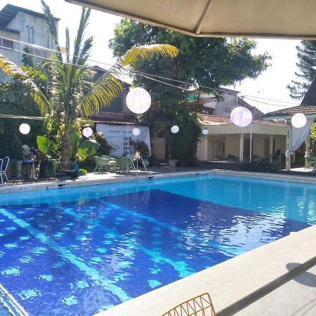 Hotel Grand Rosela Jogjakarta Buitenkant foto