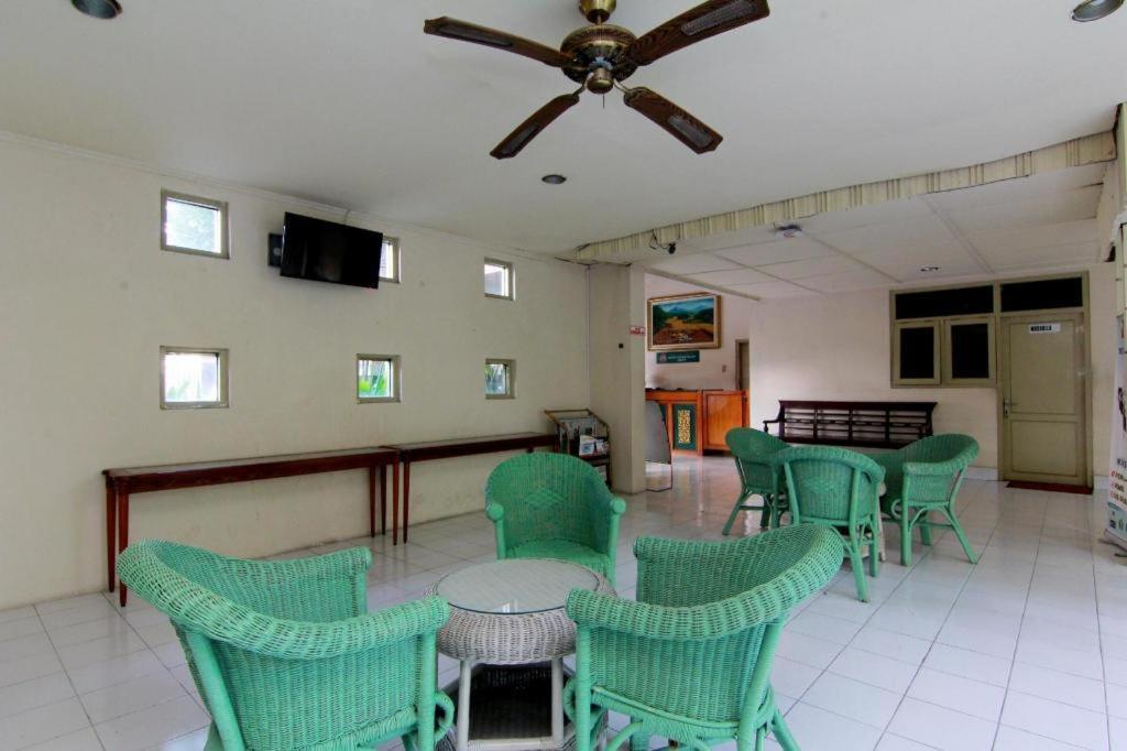 Hotel Grand Rosela Jogjakarta Buitenkant foto