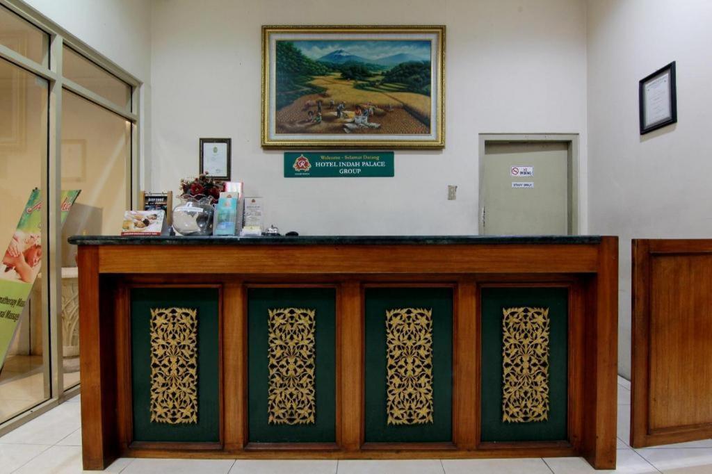 Hotel Grand Rosela Jogjakarta Buitenkant foto
