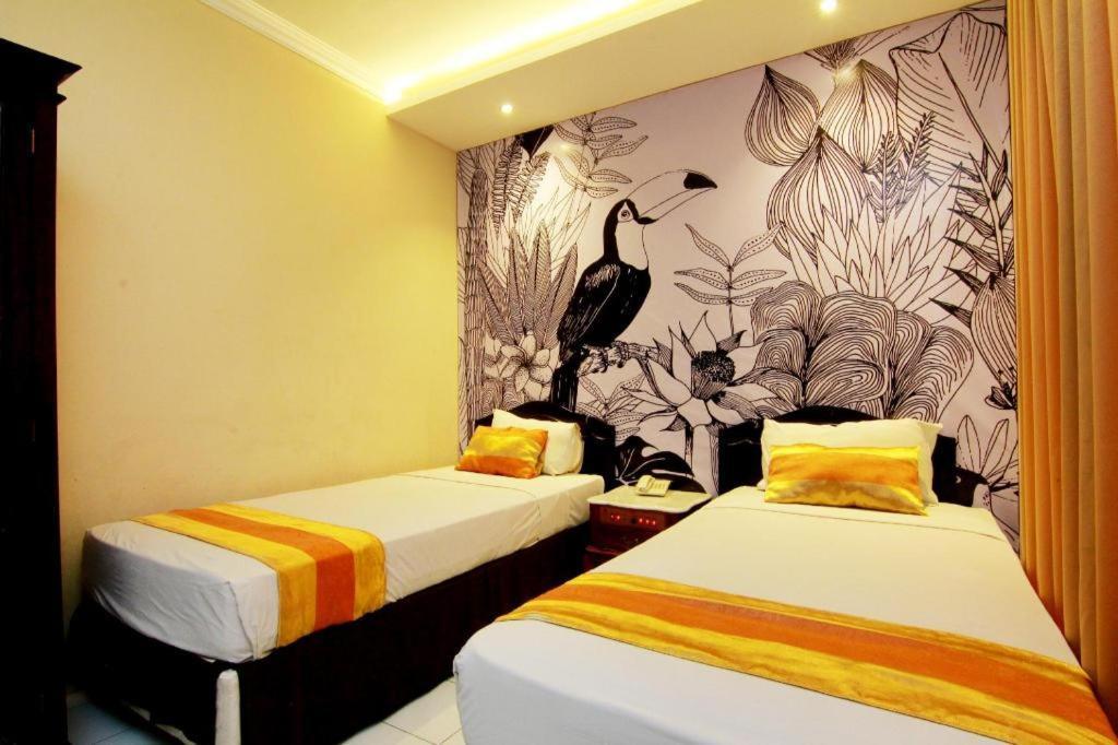Hotel Grand Rosela Jogjakarta Buitenkant foto