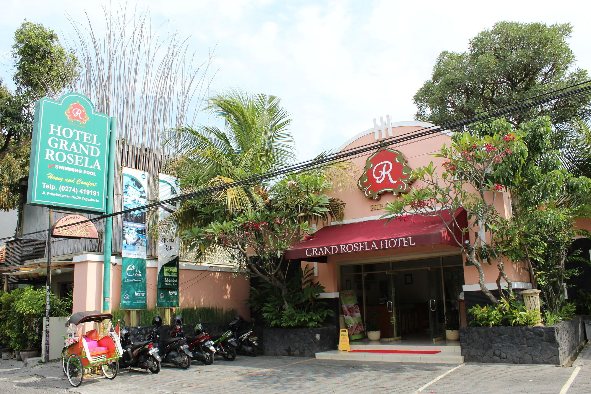 Hotel Grand Rosela Jogjakarta Buitenkant foto