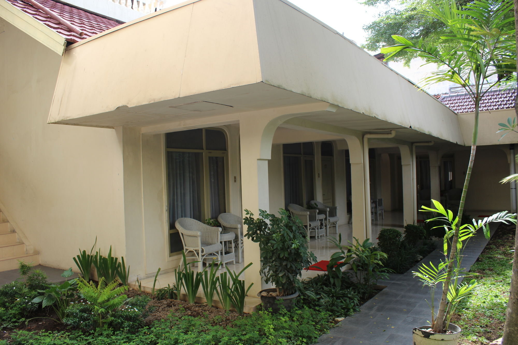 Hotel Grand Rosela Jogjakarta Buitenkant foto