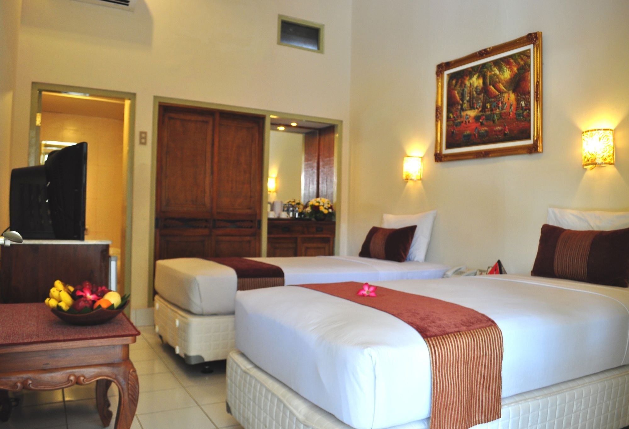 Hotel Grand Rosela Jogjakarta Buitenkant foto